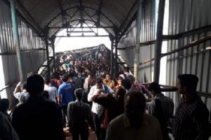 Here's why there was excessive crowding at Dombivli station