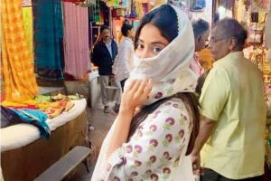 Janhvi Kapoor's videos and photos from Varanasi vacay go viral