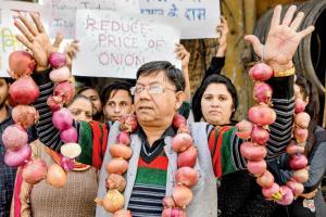 Onion at eye-watering Rs 150/kg; imports arrive at Mumbai port