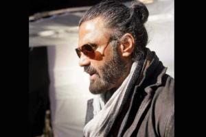Is this Suniel Shetty's first look from the Rajinikanth-starrer Darbar?