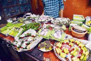 Youth bites vendor's lower lip, ear after being denied free paan