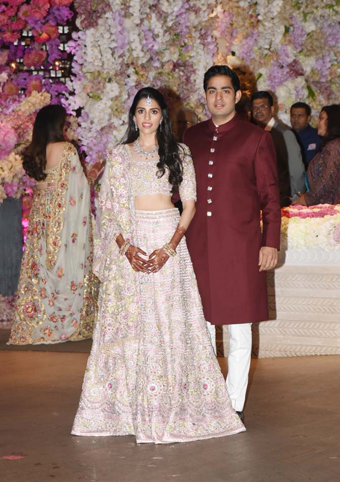 In early February 2019, Shloka Mehta was seen getting into her bride mode shopping for her D-day at designer Monisha Jaising's store in Bandra.