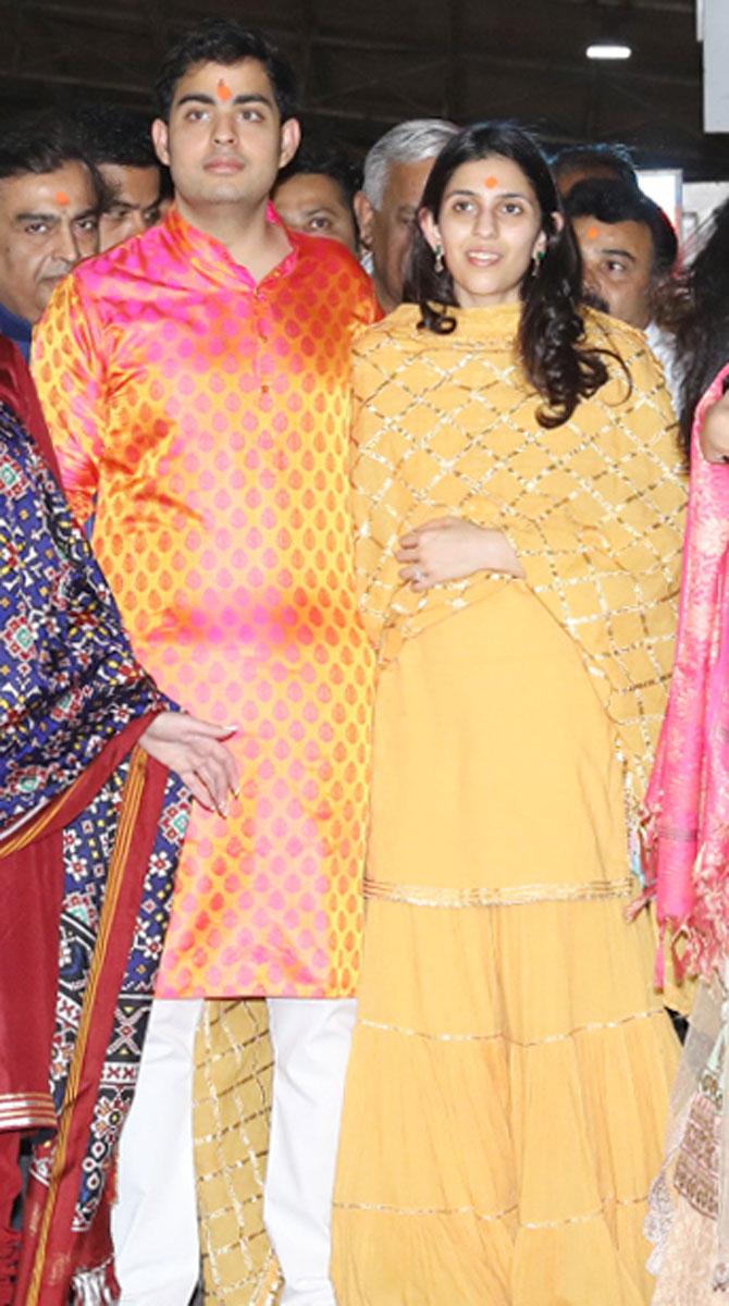 The lovey-dovey couple, Akash Ambani and Shloka Mehta have often been spotted together at social causes and events. From welcoming the guests for Isha-Anand's wedding to visiting Siddhivinayak temple in Mumbai on the occasion of Ram Navami to seek blessings from Lord Ganesha and from walking hand-in-hand at Isha and Anand's wedding reception to attending the annual day function at Dhirubhai Ambani International School, the couple often impress their fans and photographers with their cute chemistry.