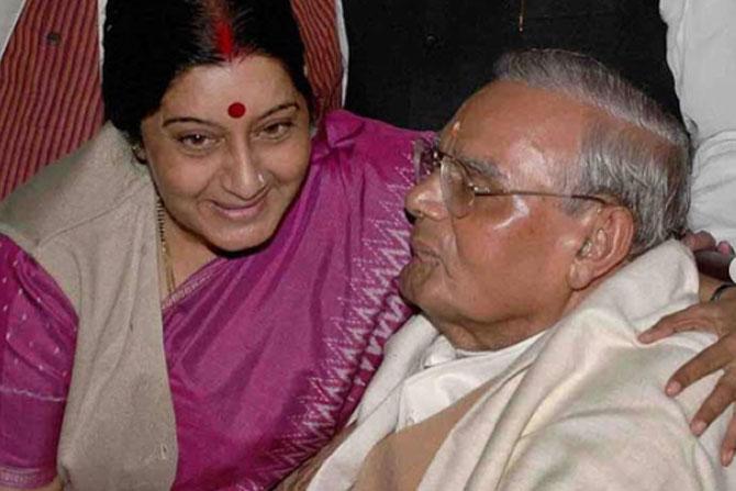 Did you know that Sushma Swaraj was the first woman Chief Minister of Delhi? She served for 52 days from October 13, 1998, to December 3, 1998, to spearhead the BJP's challenge in the assembly polls. After BJP lost the polls, she returned to national politics.
In photo: Sushma Swaraj with Atal Bihari Vajpayee.