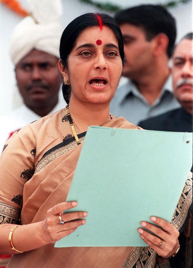 Sushma Swaraj was Indian Parliament's first and only female MP to receive the 'Outstanding Parliamentarian Award' for her contribution to Indian politics.