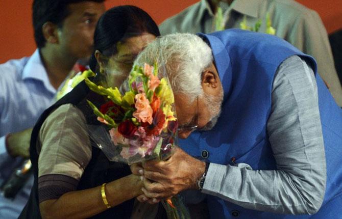 Sushma Swaraj became the President of the Janata Party in Haryana in 1979 when she was 27. She was elected seven times as a Member of Parliament and three times as a Member of the Legislative Assembly.
In photo: Sushma Swaraj with Narendra Modi.