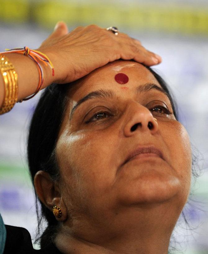 Sushma Swaraj visits a hospital in the northeastern town of Mullaittivu, on April 18, 2012. According to rights groups to 40,000 Tamil civilians were killed in the final months of a battle between Tamil rebels and Sri Lankan government forces in 2009