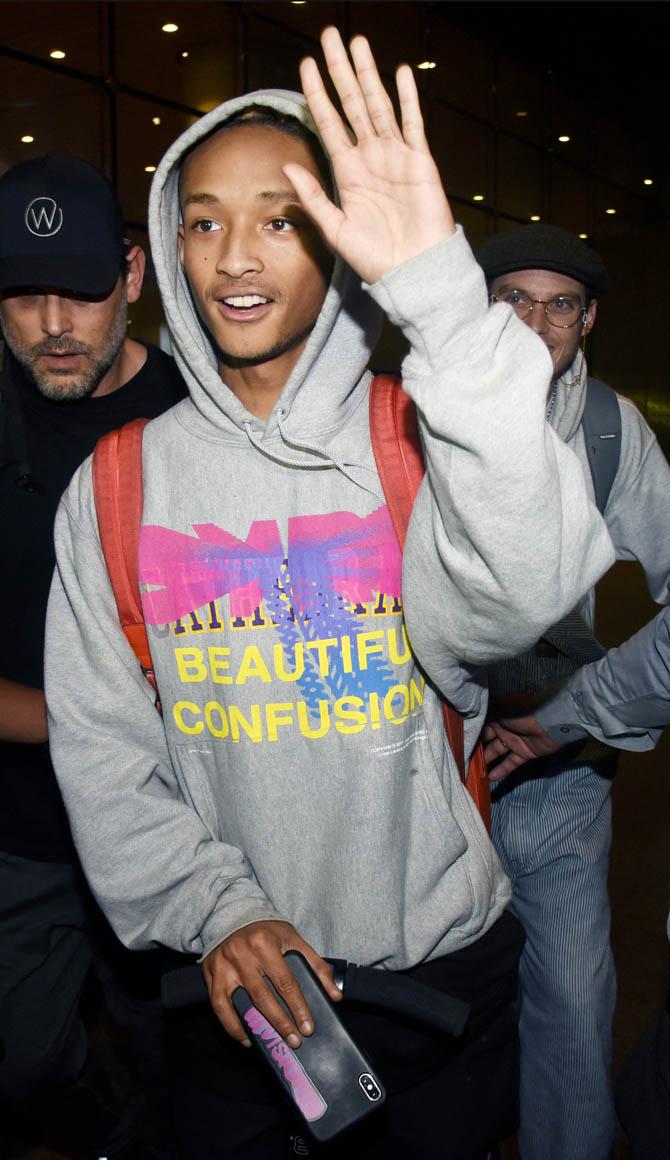 Jaden Smith was wearing a grey hoodie and dark track pants and had on a red backpack. Jaden Smith even obliged fans with selfies.