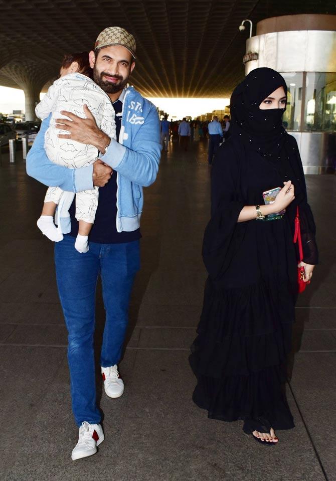 Irfan Pathan's wife Safa Baig was wearing a beautiful black hijab, she accompanied it with a reg sling bag.