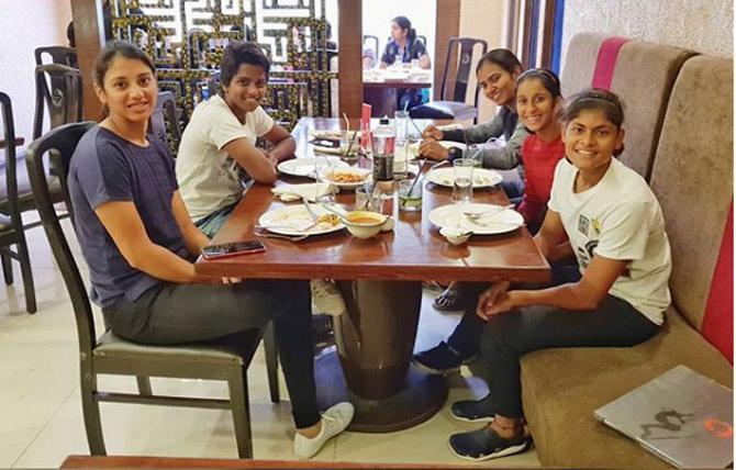 Jemimah Rodrigues posted this picture from a lunch outing with Smriti Mandhana and a few friends. She wrote, 