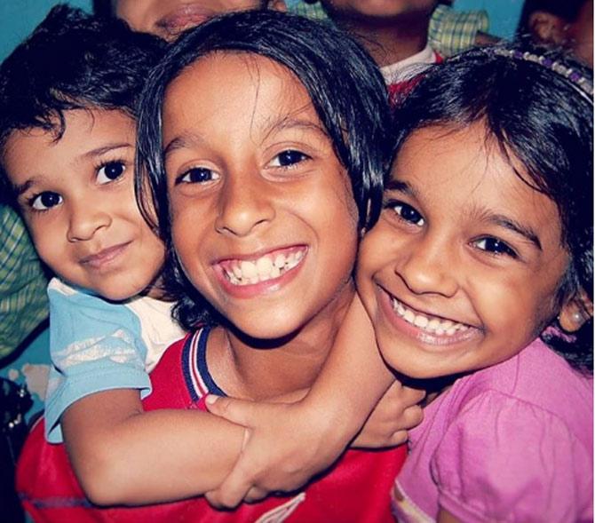 Jemimah Rodrigues posted this throwback picture of herself where her smile looks gorgeous.