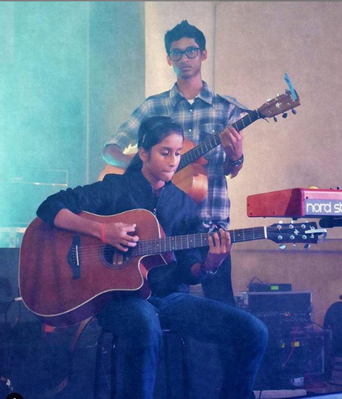 How many of you'll knew Jemimah Rodrigues can play the guitar as well? She captioned, 