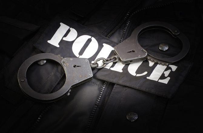 Cops raid posh Juhu five-star, arrest high-profile guests playing banned games:
On November 7, 2018,  Mumbai Crime Branch's Social Service Branch (SSB) raided hotel Sea Princess at Juhu Tara Road and arrested several high-profile guests who were allegedly playing poker, table blackjack and other banned games. Acting on a tip-off, the police raided the hotel and arrested 135 people including 63 men and 54 women. Eighteen employees of the hotel were also arrested. The cops also seized Rs 4 lakh cash and coins worth Rs 35 lakh procured by the players. The arrested persons were booked under the Gambling Act 4 (a), 5 while 18 accused were produced before the court. The investigation is underway.