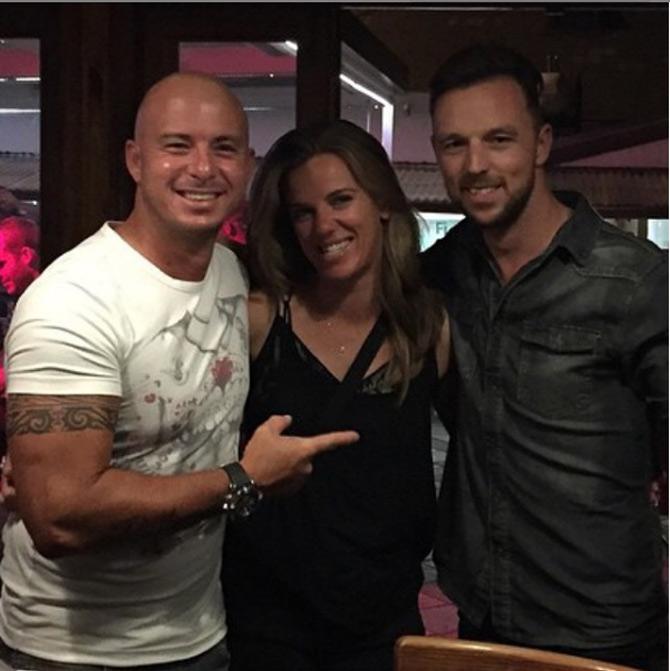 Herschelle Gibbs posted this picture when he met a couple of friends, he captioned, 