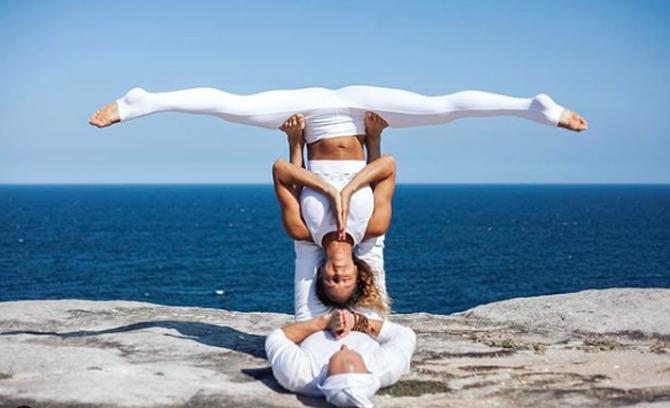 Hailing from different parts of the world, Honza from the Czech Republic and Claudine from New York, these two creatively express their love for each other through their yoga. This couple is known for one of the most dangerous form of yoga - AcroYoga which takes more than just physical strength to master the technique but Honza and Claudine make it look fun and effortless.