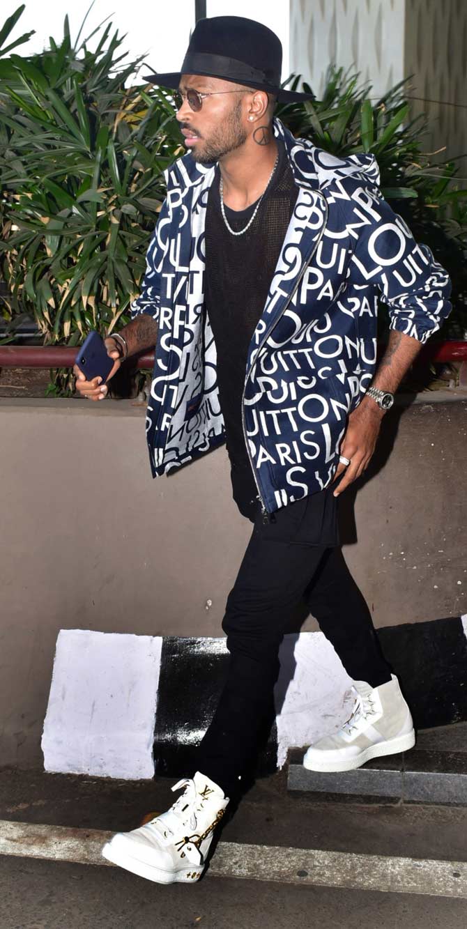 Hardik Pandya was spotted entering the city at the Mumbai airport recently, the Indian all-rounder is currently not part of the Indian team in the ongoing India vs Australia series, due to a lower back stiffness.