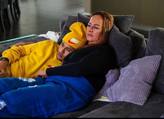 Neymar posted this picture of himself with his mom and captioned, 