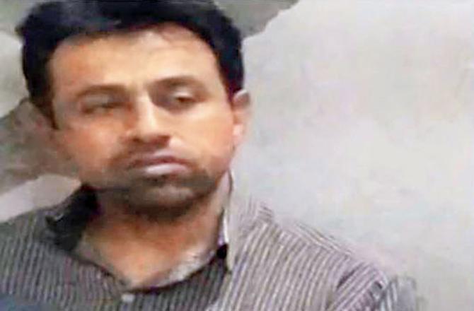 Pintoo Sharma told the Arnala cops that he has done a certificate course on Anatomy and Physiology of Human Body from the University of Mumbai and so he was well aware of the human skeletal system. Sharma had allegedly bought three hacksaw blades and a stone to sharpen them on from a shop in Santacruz. The officer said that while chopping up the body, Sharma watched a YouTube tutorial to learn how to chop it into multiple pieces