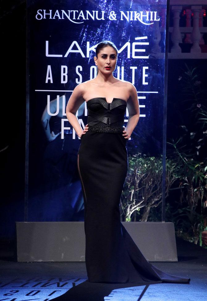 Kareena Kapoor Khan brought the curtains down at Lakme Fashion Week (LFW) Summer/Resort with a neat, bold avatar in an all-black ensemble by Shantanu and Nikhil. She looked glamorous in an off-shoulder, fitted dress.