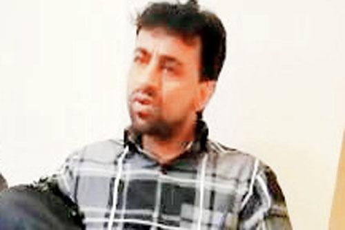 Pintoo Sharma told the police that he used his bare hands and pliers to remove the stubborn bit of flesh from the bone that had escaped the hacksaw blade. He tore the skin off and chopped up a body into tiny pieces before flushing them down the toilet. The police have recovered three hacksaw blades, one screwdriver and one pair of pliers that Sharma allegedly used to peel the skin off and scrape the flesh off the bones of Ganesh Koladkar whom he had murdered in a Virar flat
In pic: Pintoo Sharma