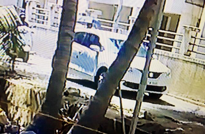 When he was nowhere to be found, Ranade's friends were worried and started questioning his neighbours and driver. The driver, Uttam, told them that after he dropped the duo at Pintoo Sharma's building, the accused told him to leave. As a suspect, the cops had grilled Pintoo Sharma but had to release him due to lack of evidence