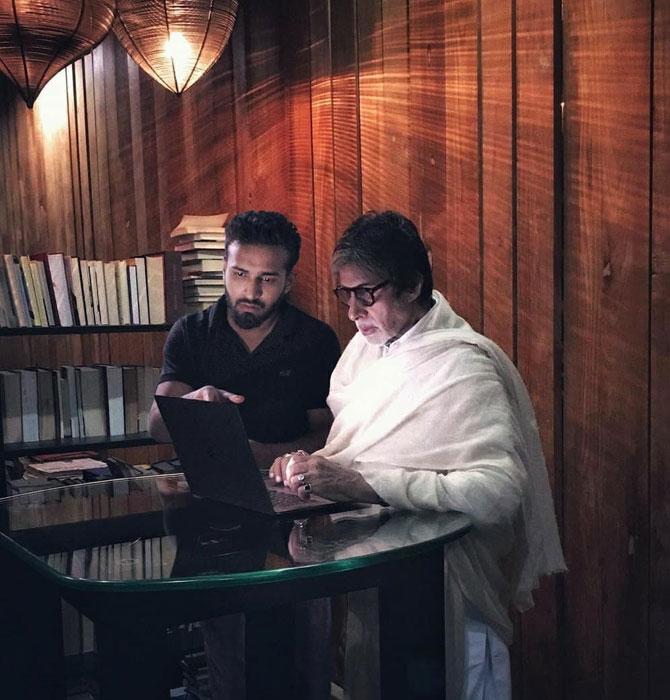 With Amitabh Bachchan: The moment we saw the value of Bitcoin falling to 50% last night. (Tag someone you know who has invested in Bitcoins)
#InvestmentKaKyaHoga #LateNightConvos #RishteMeinYeHumareBaapNahiUncleLagteHai.