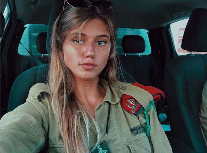 Nitzan Shtivi is an Israeli officer who has made her name as one of the hottest women soldiers on the internet. She is mostly posted at desert areas and loves clicking pictures of her beige uniform against the sand.
(Pics courtesy: Instagram Nitzan Shtivi)