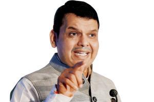 Will address taxi, auto woes in Mumbai on priority, assures Fadnavis