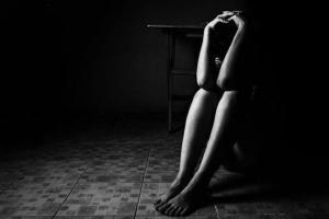 19-year-old woman allegedly raped by six men in front of father