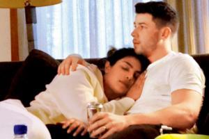 Netizens go crazy over Priyanka Chopra-Nick' Jonas cosy picture