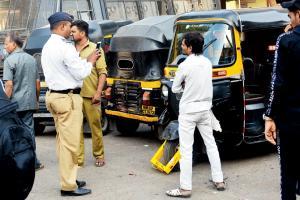 Ready to weed out 30,000 illegal autos plying in Mumbai: Union