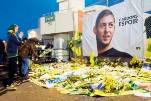 Footballer Sala death: Debris of crashed plane found deep in the ocean