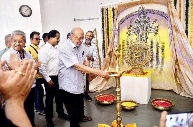 Shyam Benegal inaugurates the exhibition