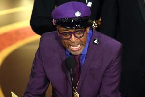 Spike Lee makes political comment as BlacKkKlansman wins Oscar
