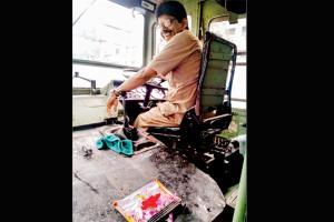 Mumbai: Snippets of the BEST bus like never before!