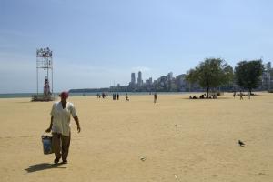 Girgaum Chowpatty is all set for a 'clean' revamp!