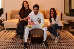 Gauri Khan serves coffee to new visitors Shahid-Mira at her store