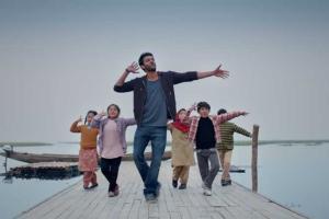 B-town celebs give a thumbs up to Notebook Trailer!