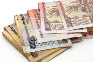 Gujarat police seizes Rs 3.5 crore in old currency