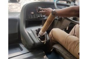 School bus rams into BMW car after driver uses bamboo stick as gear