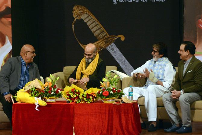 Satish Kaushik, Ram Gopal Bajaj, Amitabh Bachchan and Govind Namdev