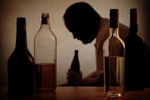 Survey: 5.7 crore Indians dependent on alcohol