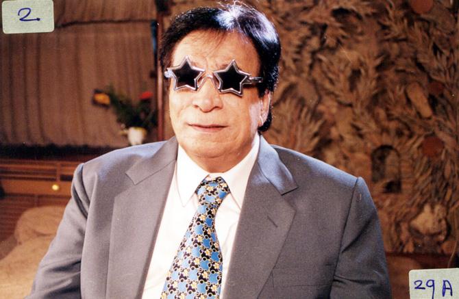 As a screenwriter, Kader Khan has worked with Manmohan Desai and Prakash Mehra for their films starring Amitabh Bachchan. Besides Amitabh, he was the only one to work in the rival camps of Mehra and Desai. His films with Desai include, but are not limited to, Dharam Veer, Gangaa Jamunaa Saraswati, Coolie, and Amar Akbar Anthony, and his films with Prakash Mehra include Jwalamukhi, Sharaabi, Lawaaris, Muqaddar Ka Sikandar.