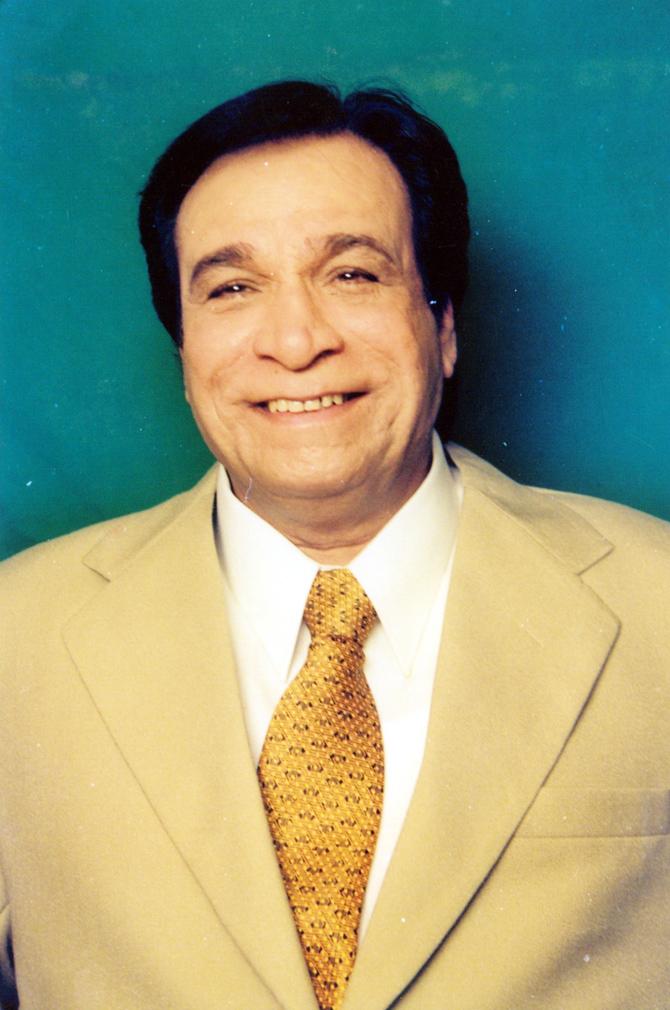 Kader Khan's health deteriorated post his knee surgery at the age of 79. The actor was also on a wheelchair for quite a long time. The actor was with his son Sarfaraz in Canada for the remainder of his life.
