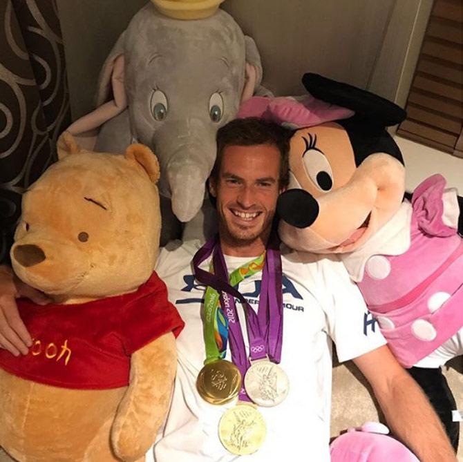 Andy Murray looks in good company in this pictute, he wrote, 