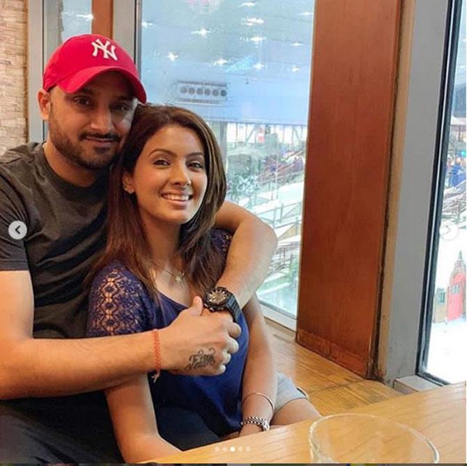 Harbhajan Singh posted this sweet and romantic picture with Geeta Basra from Dubai.