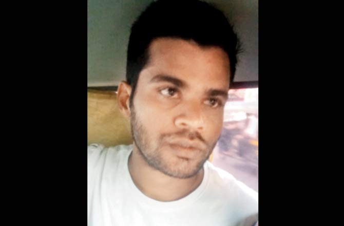 Child RapistRehan Qureshi, the paedophile who is accused of raping and molesting 16 children was arrested from Mira Road by Navi Mumbai Police in September 2018. During a search of his house, the cops also found a bail receipt from 2015, when he was first arrested in a molestation case. The trial in the child rapist case is set to begin early this year as the Navi Mumbai Crime Branch has filed two charge sheets against paedophile Rehan at the Thane Sessions Court. Rehan is currently under police custody.