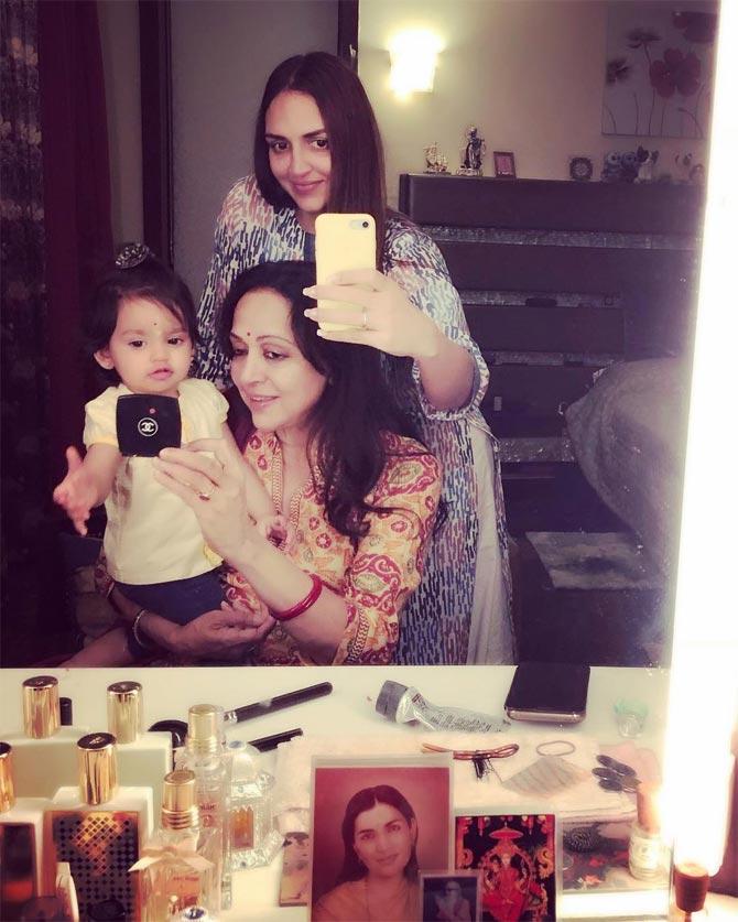Esha Deol's tiny tot also accompanies her to dance rehearsals. 
