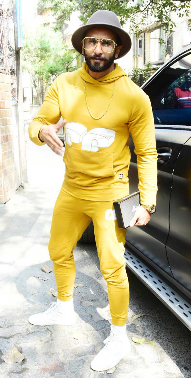 Ranveer Singh was spotted at a Shankar Mahadevan recording studio in Bandra. The actor is currently promoting his upcoming film Gully Boy.