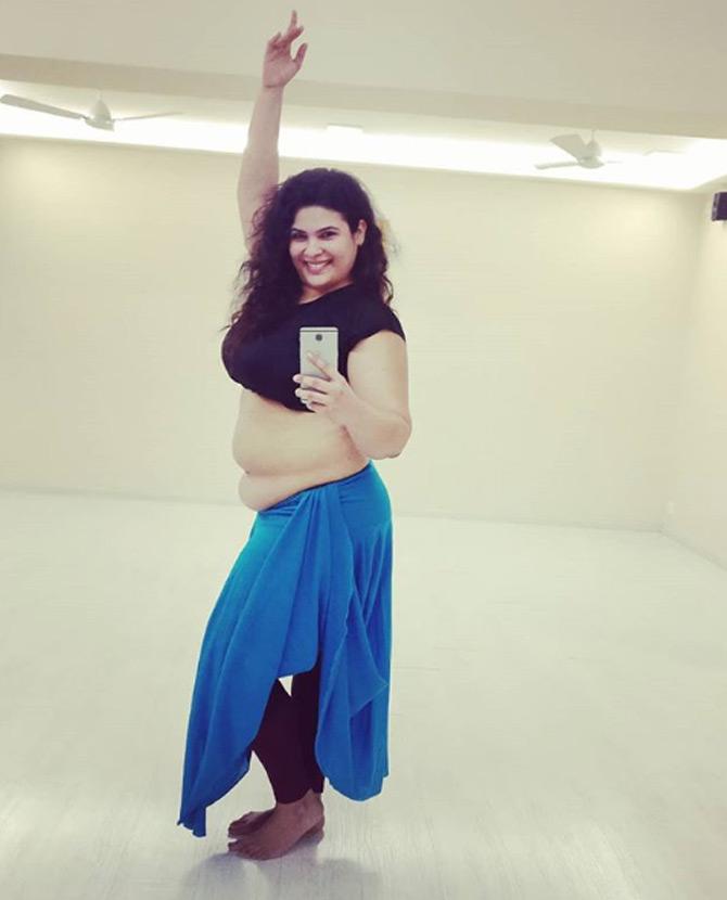 Actor, dancer, singer, and cat mom are few of the facets of Anjana Bapat's life. Anjana also loves to sing and is born and brought up in Mumbai. Anjana also works as a programmer for an MNC but it his her love for plus-size modelling and passion for belly dancing that keeps her going!
In picture: Anjana Bapat shows off her curves as she eagerly awaits to kickstart the weekend with belly dance.